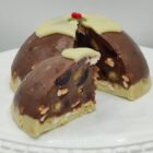 xmas pudding rocky road cake - the crazy cake lady